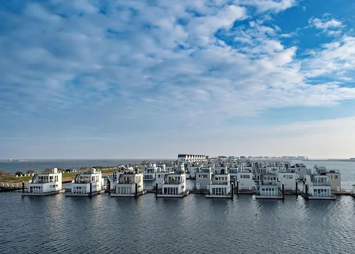 Semesterbostad In With Swimming Pool Olpenitz